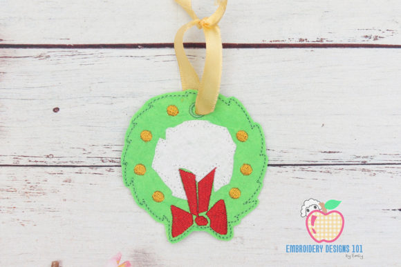 A Designer's Review of Creative Fabrica's Christmas Wreath Ornament