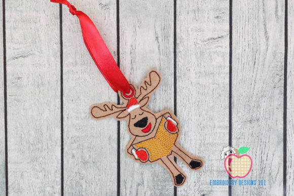A Seasonal Designer Review: The Christmas Caroling Ornament
